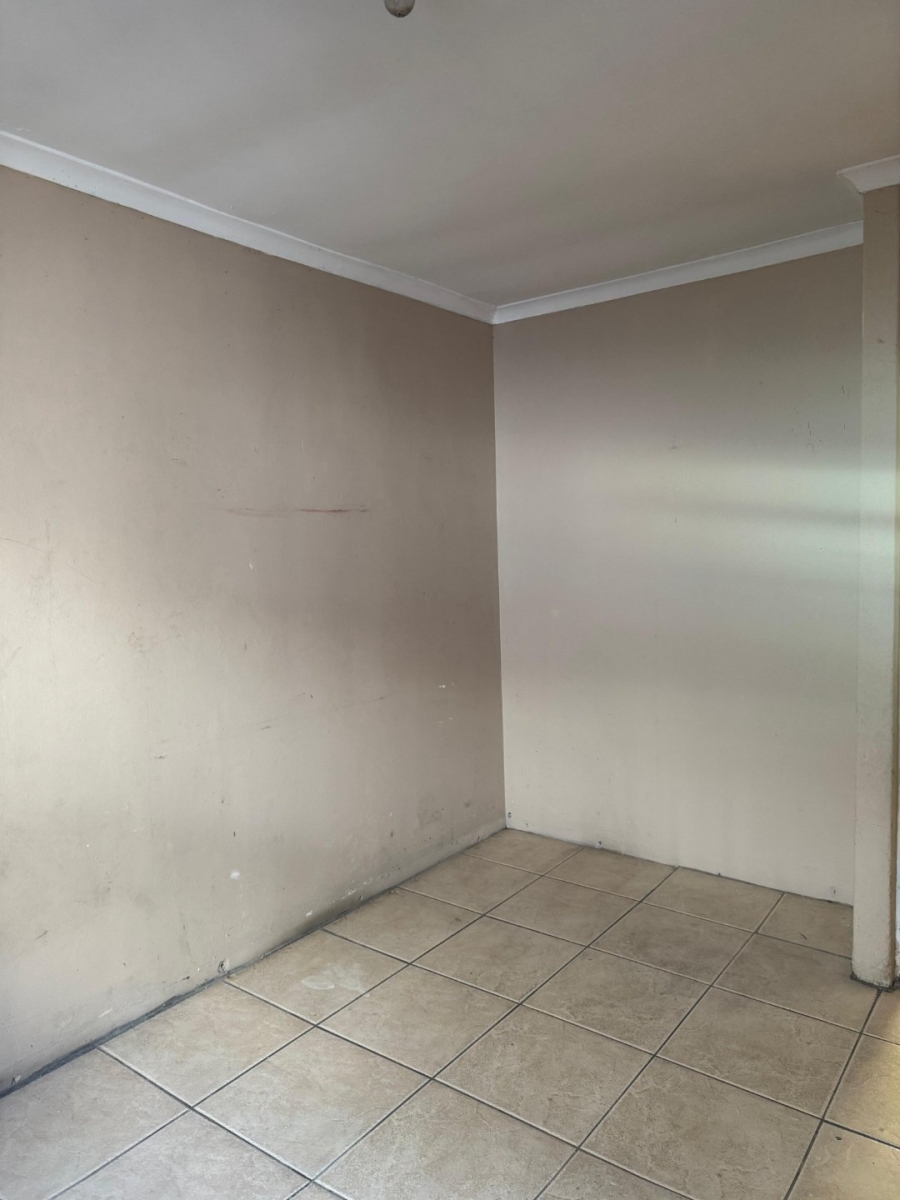 To Let 3 Bedroom Property for Rent in Hillcrest Heights Western Cape